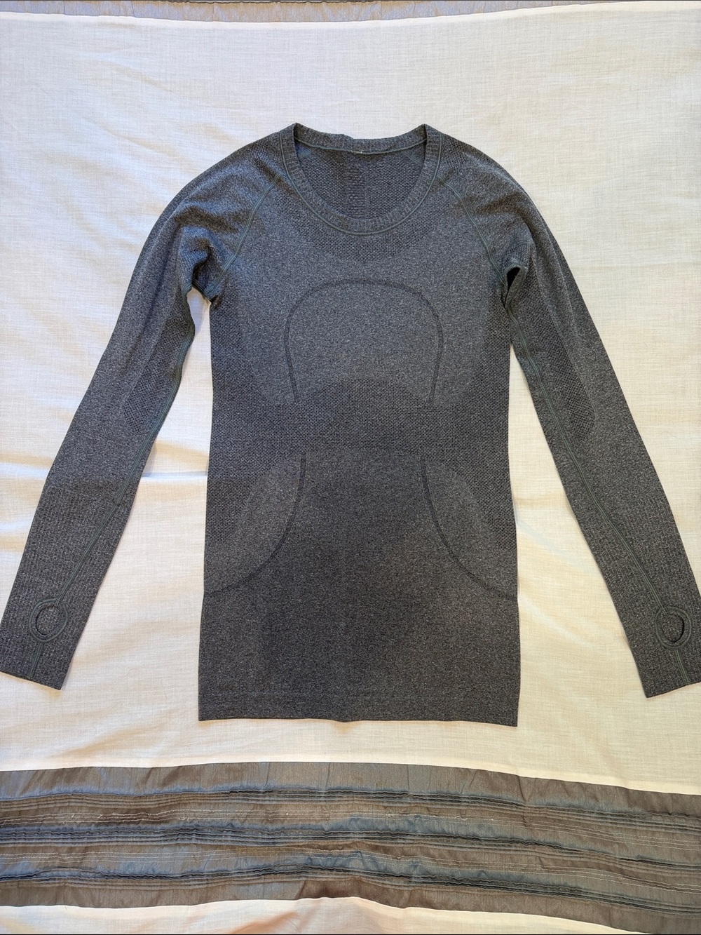 Lululemon Swiftly Tech Dark Gray Women's Seamless Long-Sleeve Sweater US4